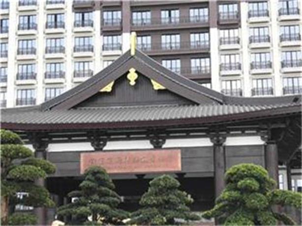 長(zhǎng)沙綠東機(jī)房設(shè)備有限公司,長(zhǎng)沙防靜電地板廠家,長(zhǎng)沙陶瓷防靜電地板,湖南防靜電地板,長(zhǎng)沙全鋼防靜電地板